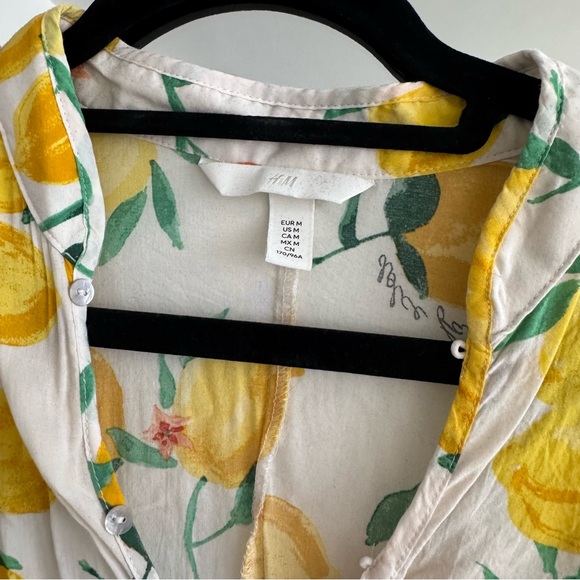 H&M Italy Cream Lemon Printed Mini Dress with Macramé Belt Size Medium - Picture 4 of 9